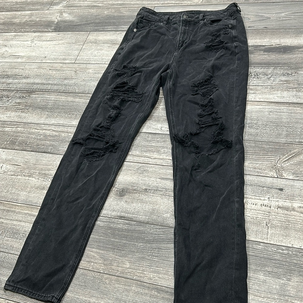 American Eagle Women’s Destroyed Black Mom Jean